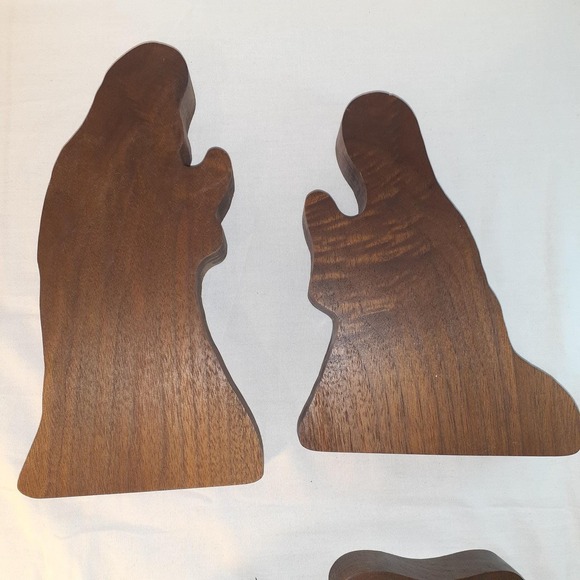 Wooden Nativity Scene Set - Picture 2 of 12